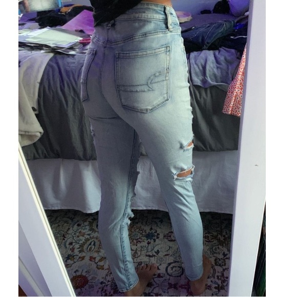 size 2 regular | light stain shown in picture | stretchy | light wash - Picture 2 of 8